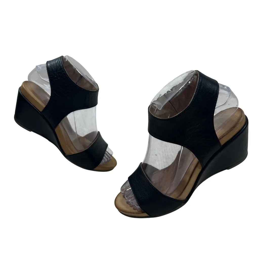 Bueno Black Leather Wedge Sandals Side Zip Made in Turkey Womens 37